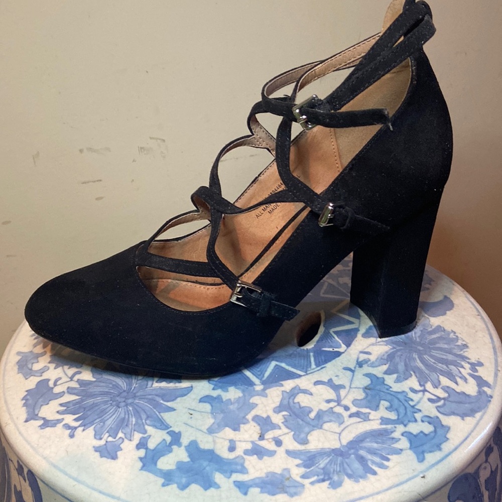 Strapped black heel